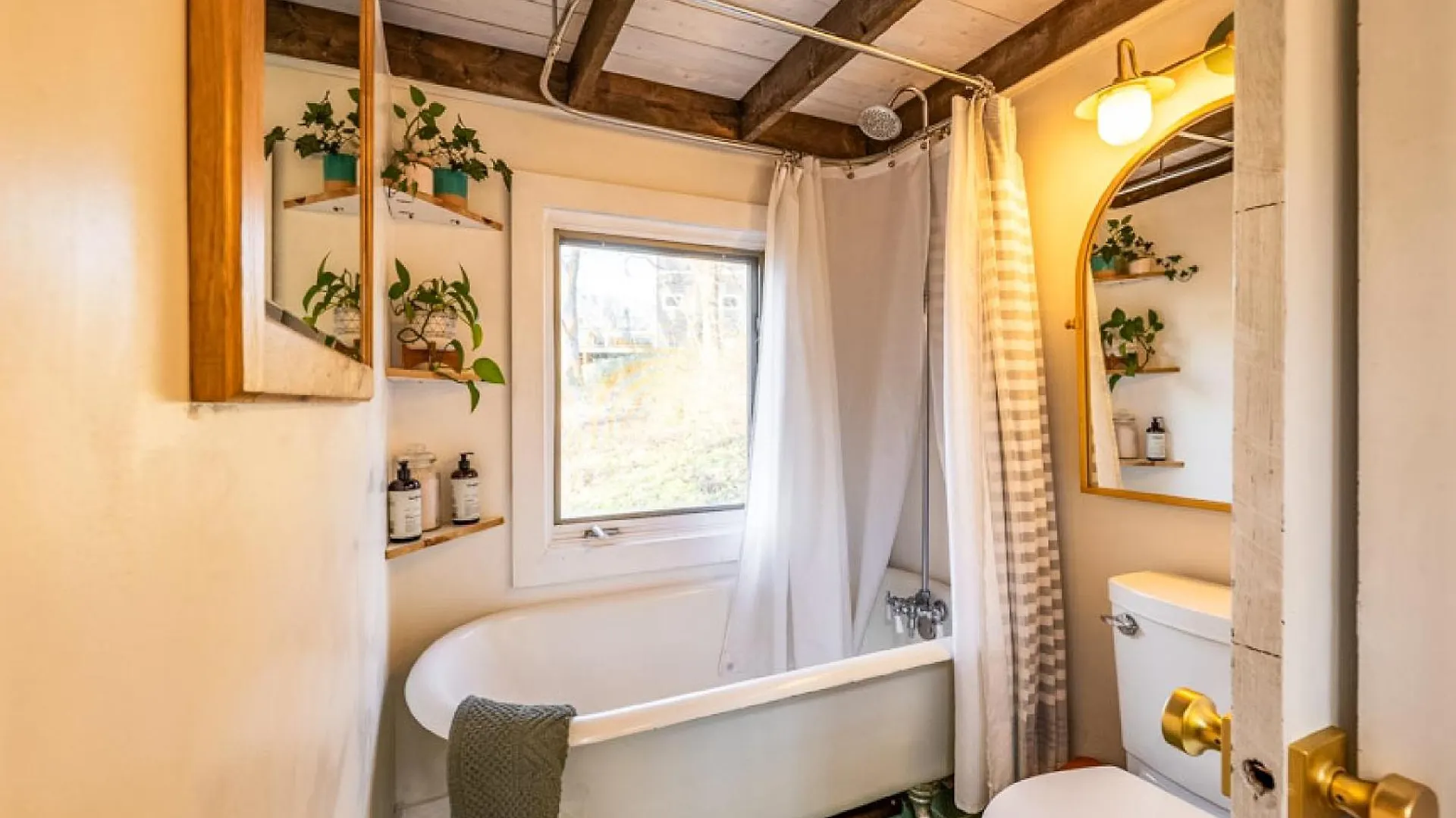 Dreamy Tiny House Cottage With Hot Tub And Garden Patio Nashville Holiday home