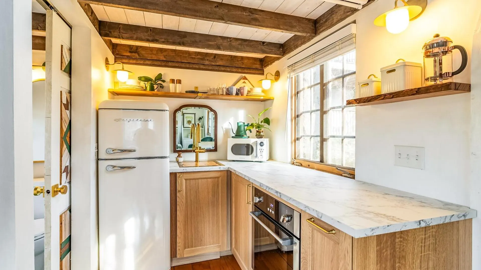 Dreamy Tiny House Cottage With Hot Tub And Garden Patio Nashville United States