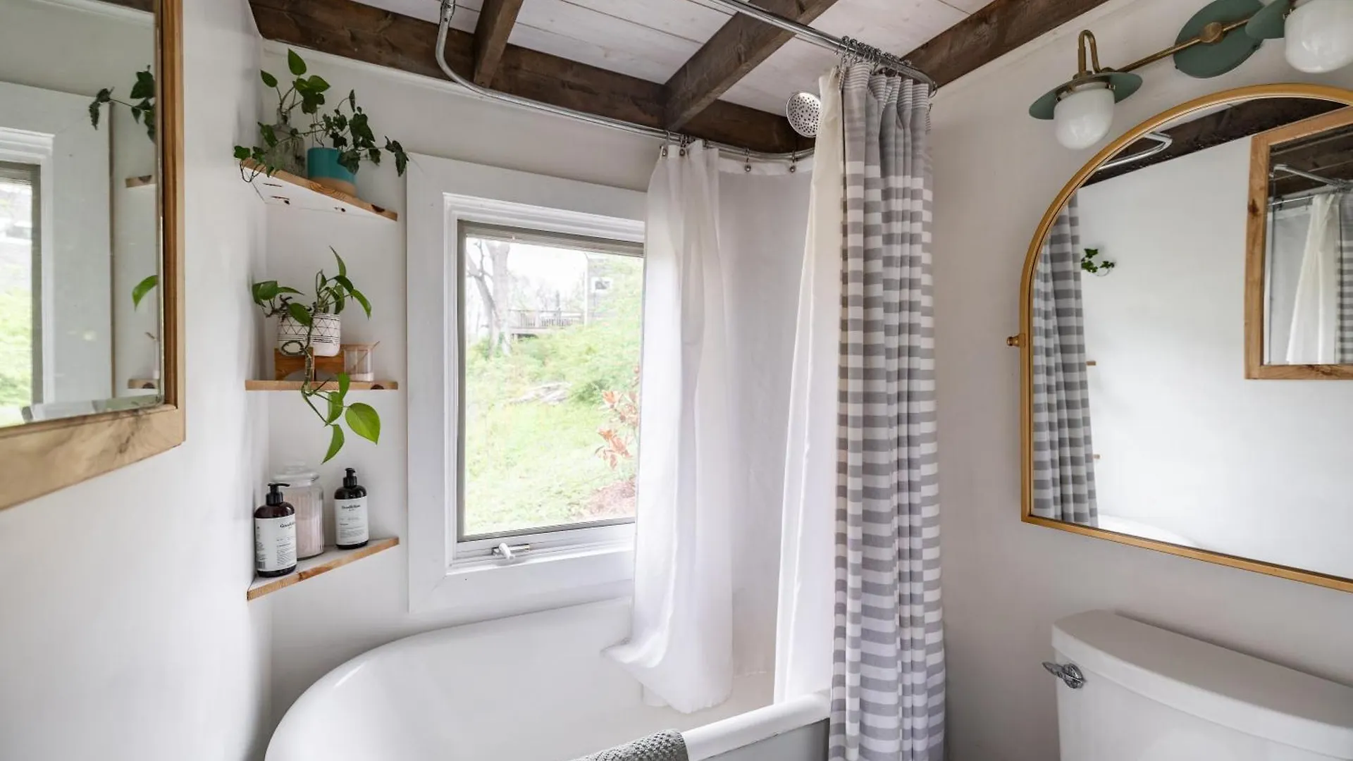 Holiday home Dreamy Tiny House Cottage With Hot Tub And Garden Patio Nashville